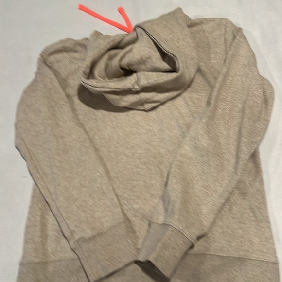 Northface tan sweatshirt - Picture 3 of 3